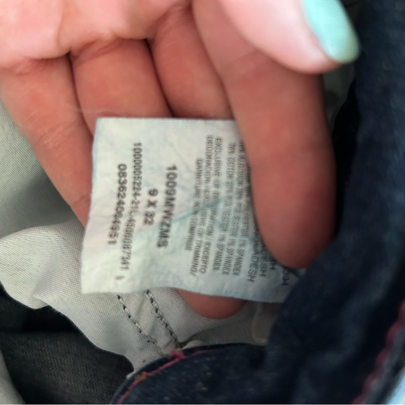 Ladies Wrangle Jeans. 9X32. Brand new. wore once. - Picture 2 of 3